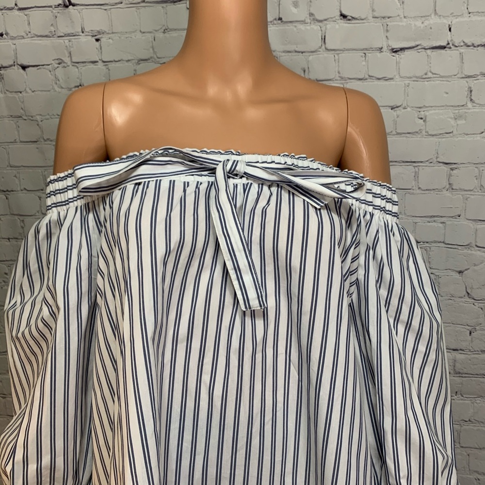 Robert Louis NWT Blue White Off-Shoulder Stripped Top small boho contemporary